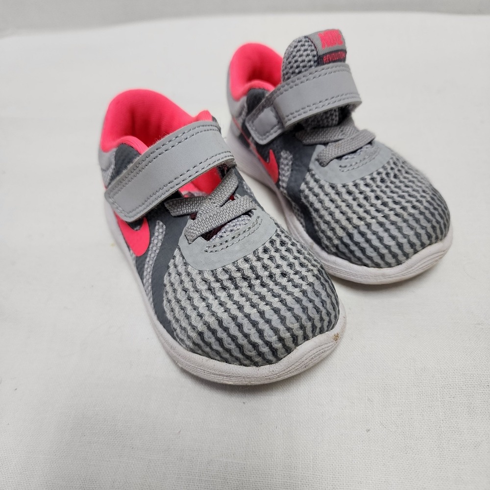 NIKE REVOLUTION 4‎  WOLF COOL GREY PINK 943308-003 TODDLERS - 6c